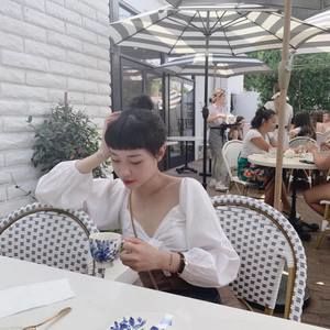 Meet your Posher, Minh